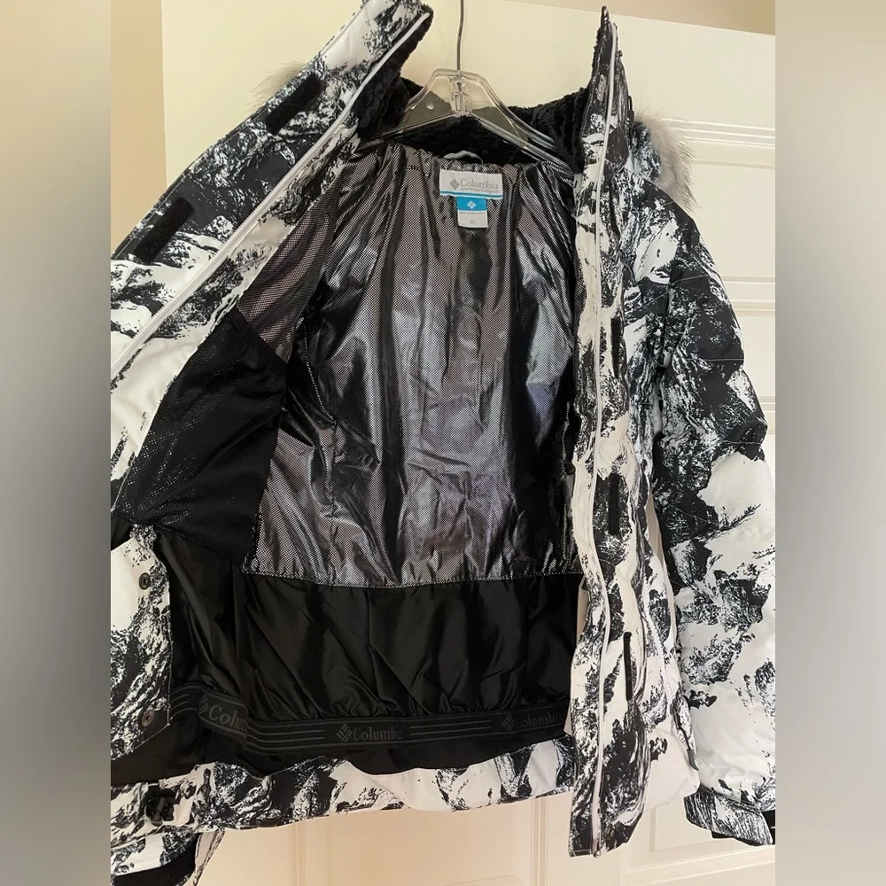 Columbia Women’s Lay D Down™ II Jacket - Picture 3 of 9